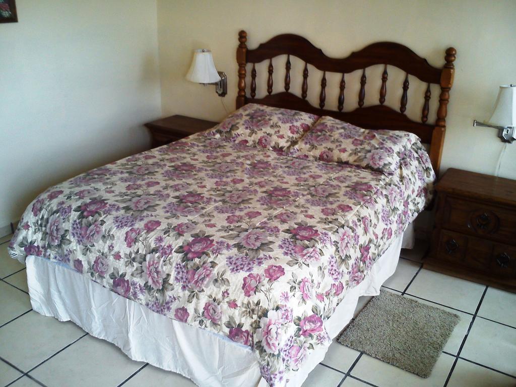 Hotel Los Balcones Parras de la Fuente Room photo